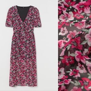NWT H&M Puff-Sleeved Dress Blank/Pink Floral